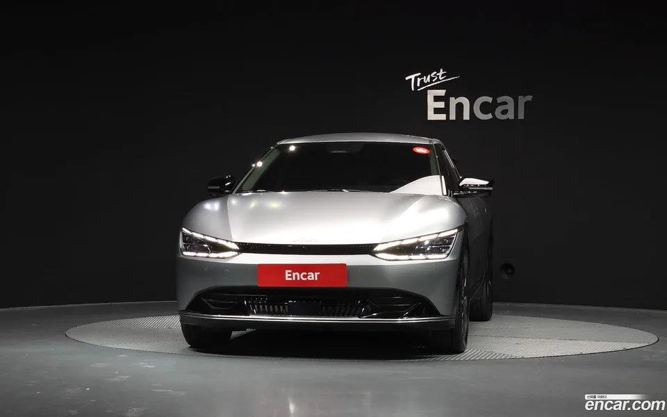 Kia EV6 4WD 2023 — миниатюра 3