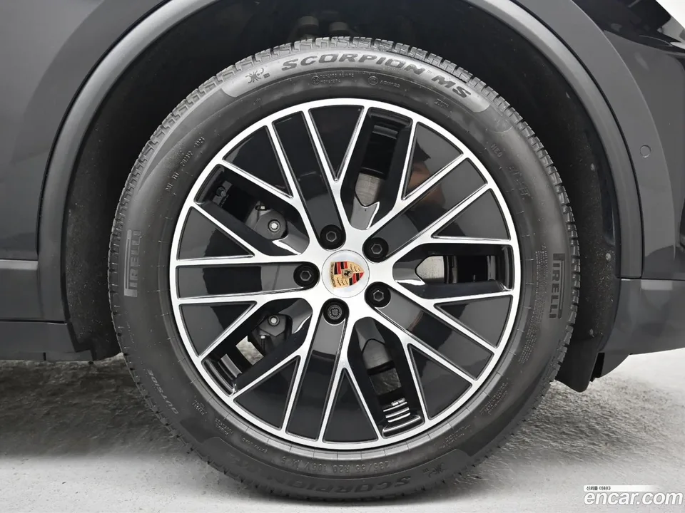 Porsche Macan Electric 4 2025 — миниатюра 5