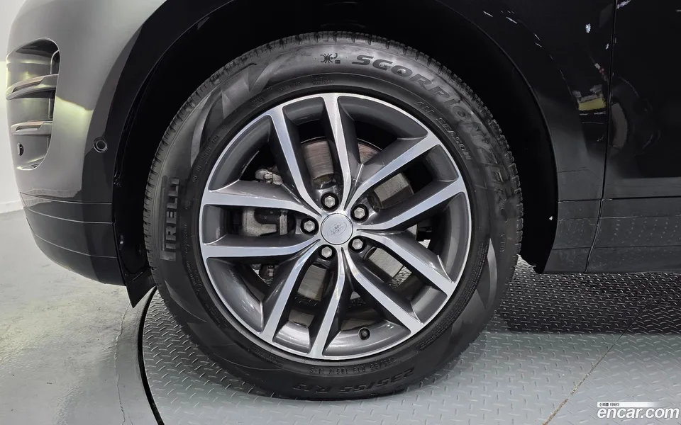 Land Rover Range Rover Evoque P250 SE 2025 — миниатюра 5