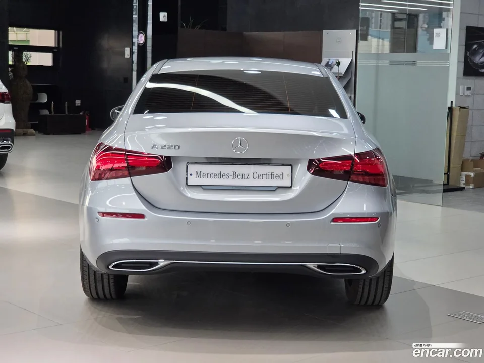 Mercedes-Benz A-Class A220 2025 — миниатюра 4