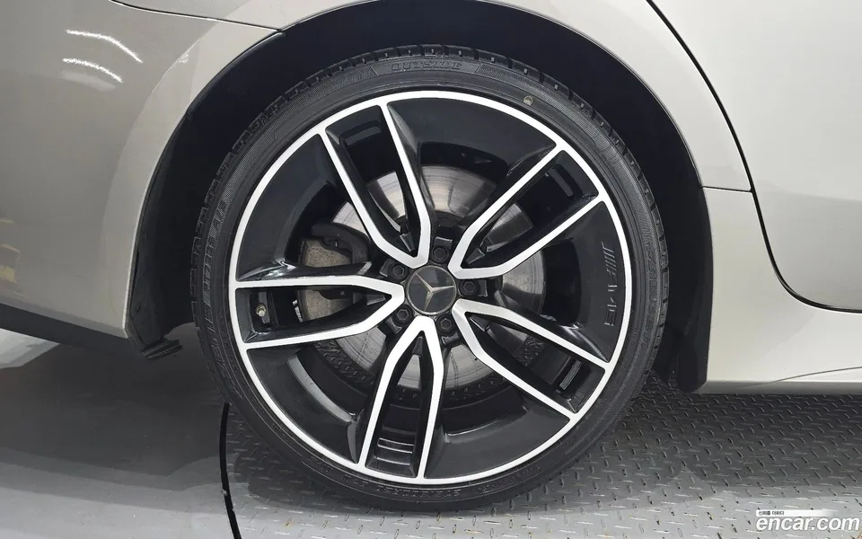 Mercedes-Benz CLS-Class AMG CLS53 4MATIC+ 2023 — миниатюра 5