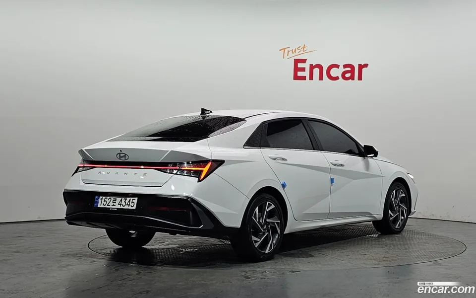 Hyundai Avante CN7 1.6 2024 — миниатюра 2