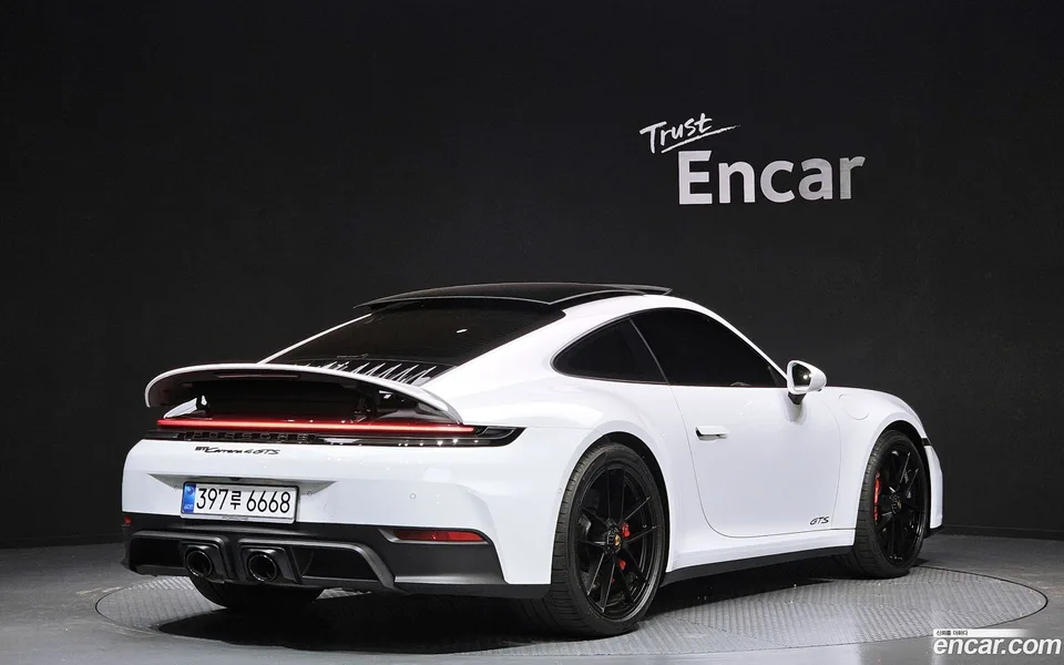 Porsche 911 (992) 4 GTS 2025 — миниатюра 3