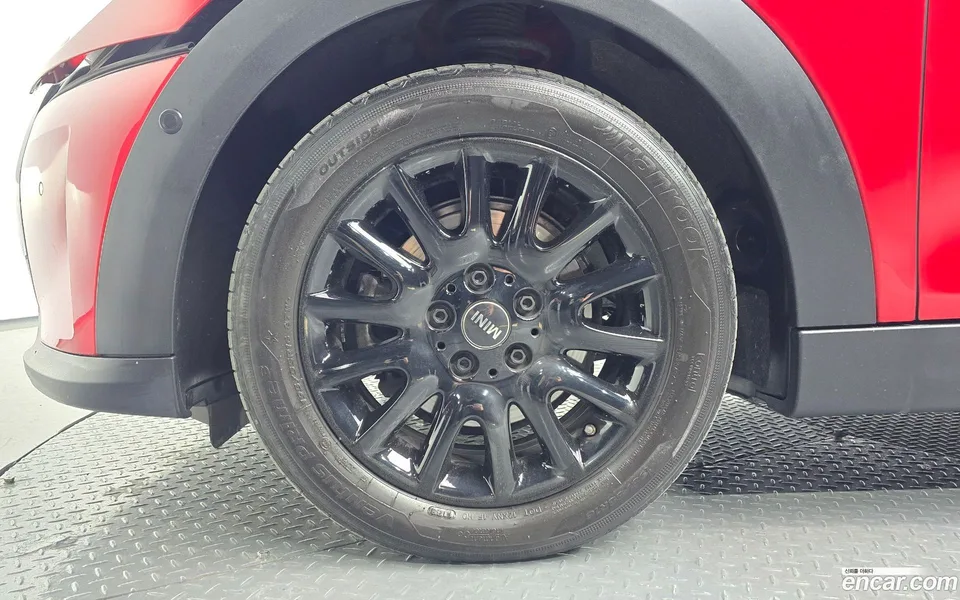 MINI Cooper 5 2023 — миниатюра 5