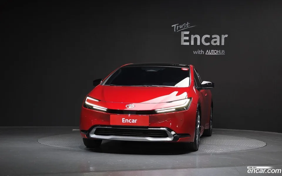 Toyota Prius 2.0 XLE 2024 — миниатюра 3