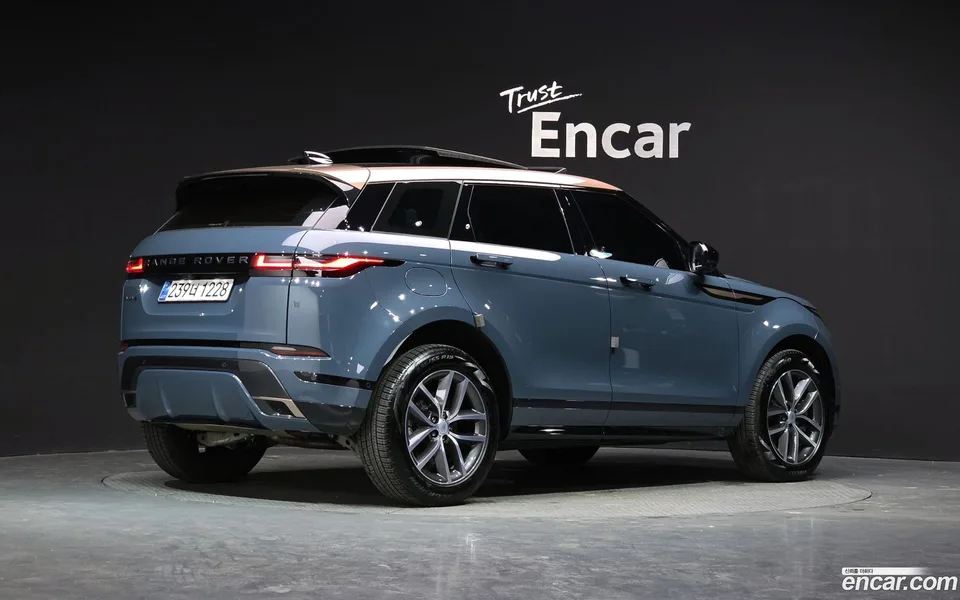 Land Rover Range Rover Evoque P250 SE 2024 — миниатюра 2