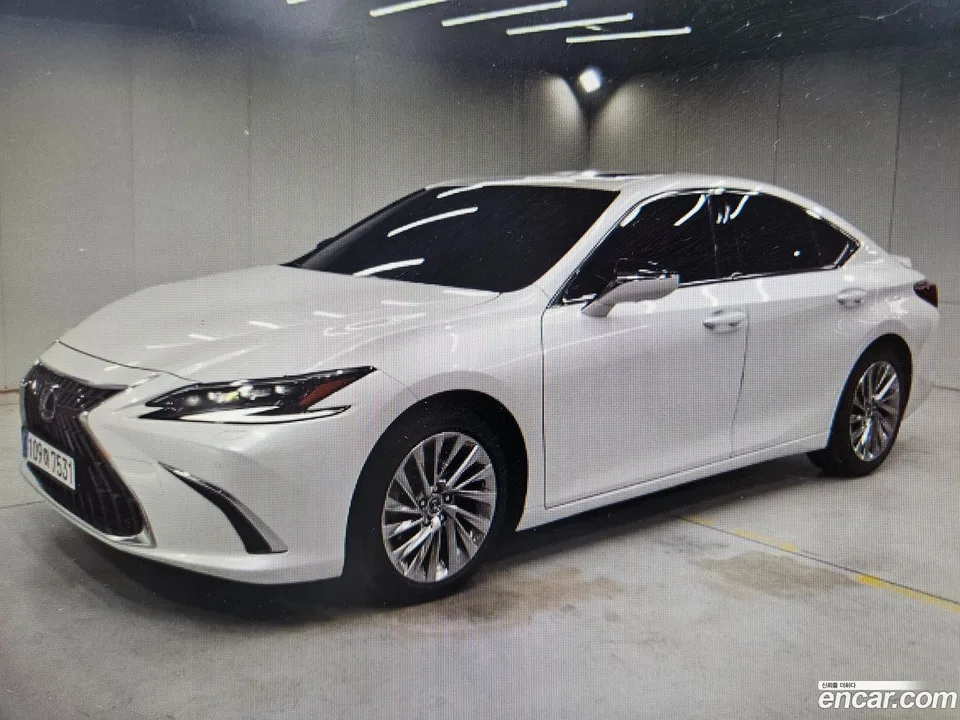 Lexus ES 300h 2024 — миниатюра 3