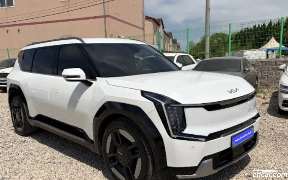 Kia EV9 4WD 2023 — миниатюра 2