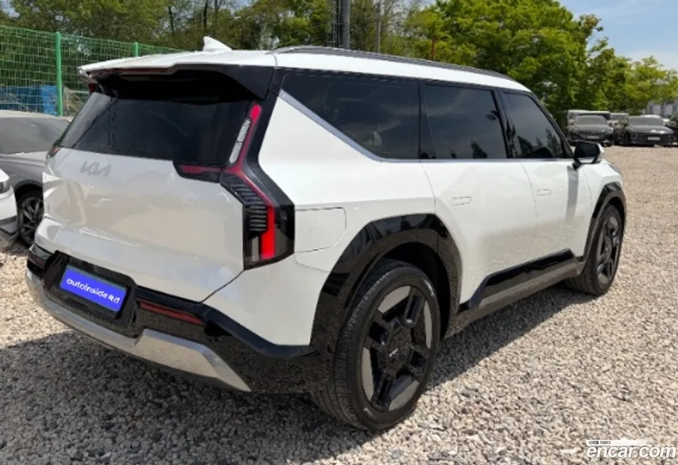 Kia EV9 4WD 2023 — миниатюра 3