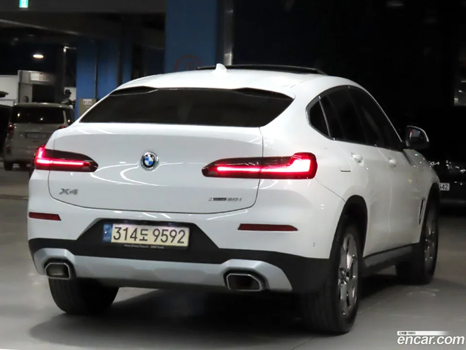 BMW X4 xDrive20i xLine 2022 — миниатюра 2