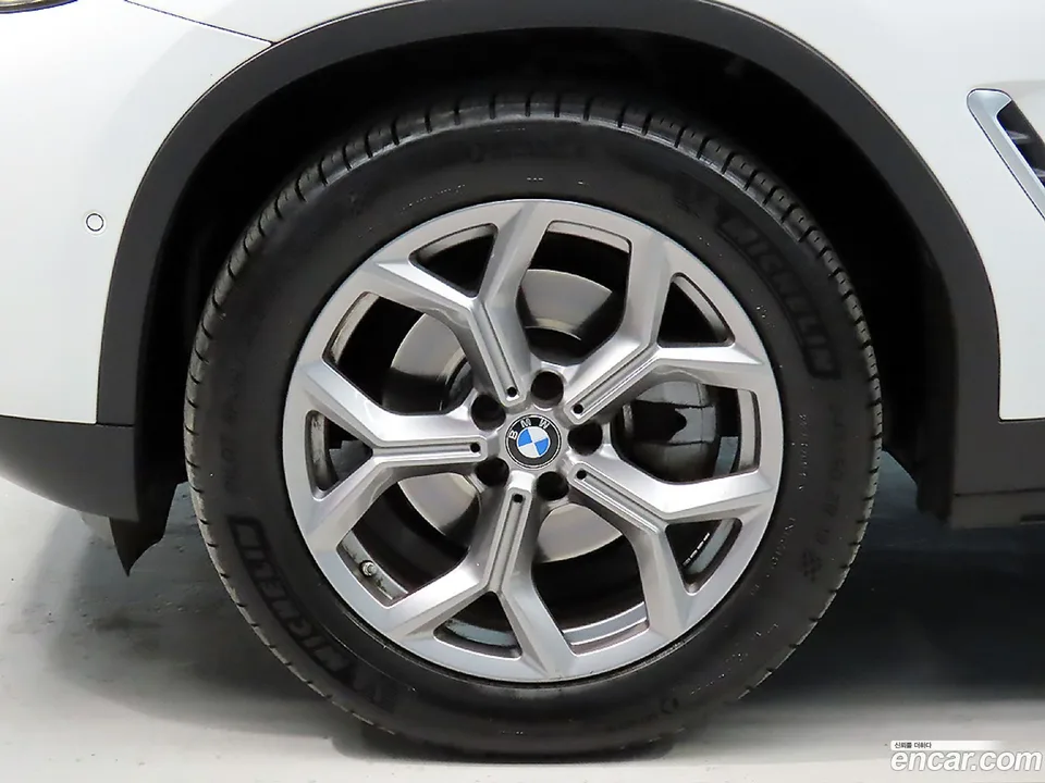 BMW X4 xDrive20i xLine 2022 — миниатюра 5