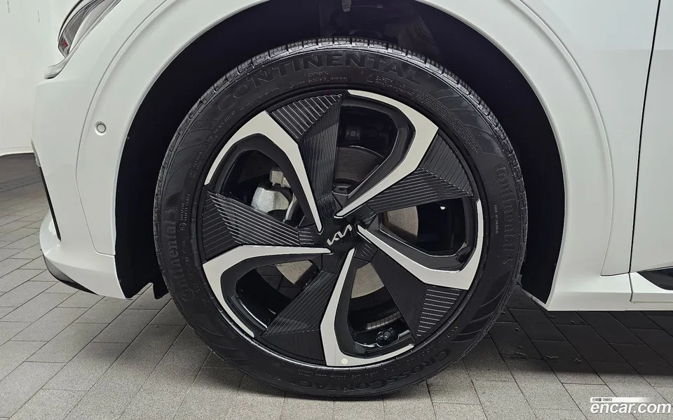 Kia EV6 4WD 2023 — миниатюра 5
