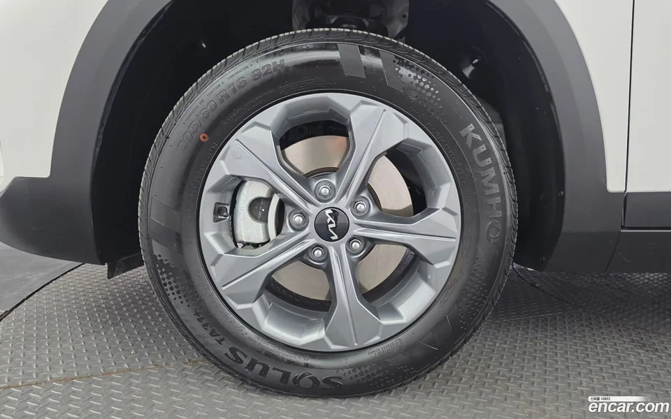 Kia Seltos 2.0 4WD 2024 — миниатюра 5