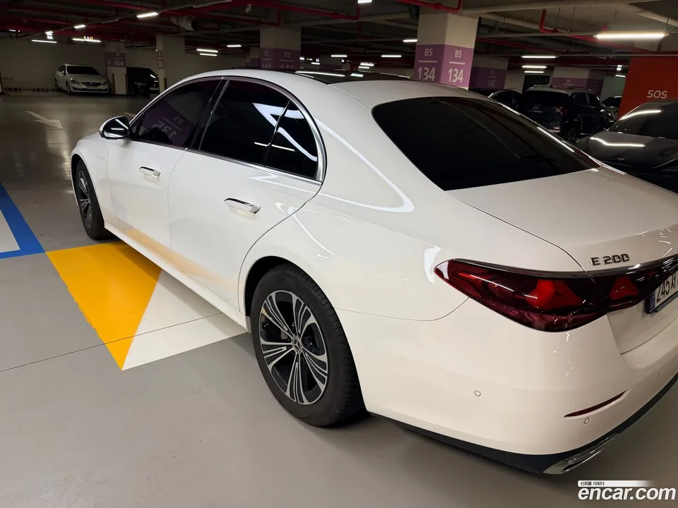 Mercedes-Benz E-Class E200 2024 — миниатюра 2