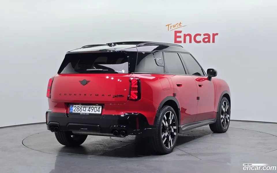 MINI Cooper S Countryman ALL4 JCW 2025 — миниатюра 2