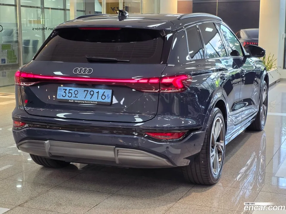 Audi Q6 e- 2025 — миниатюра 2