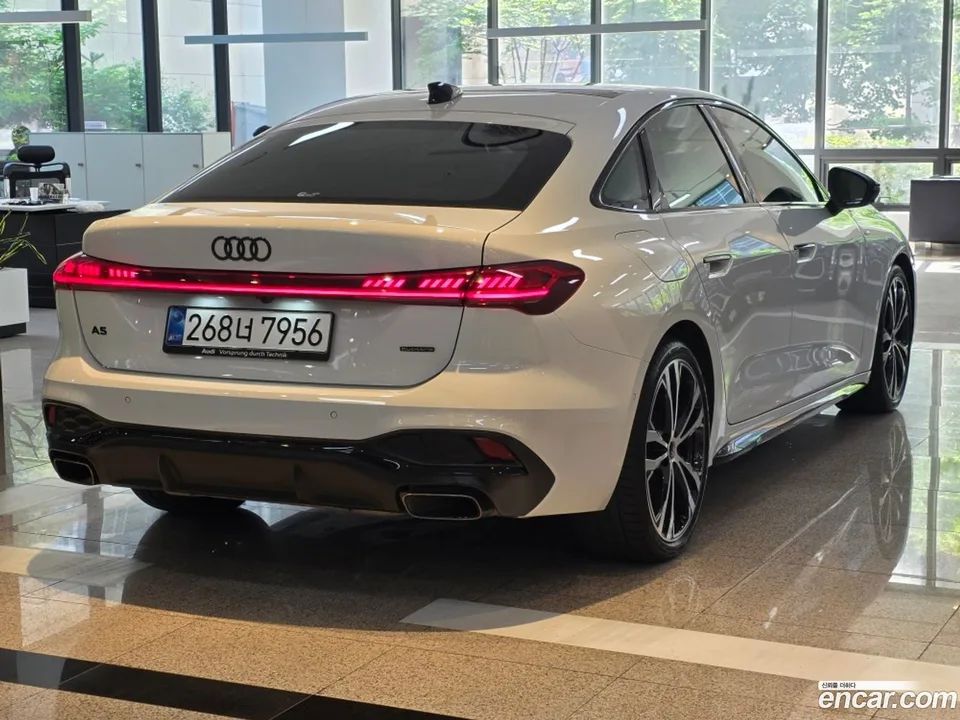 Audi A5 40 TFSI S Line 2025 — миниатюра 2