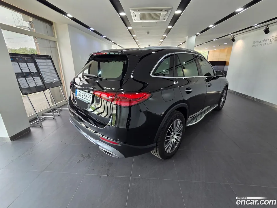 Mercedes-Benz GLC-Class GLC300 4MATIC 2025 — миниатюра 2