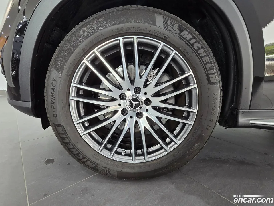 Mercedes-Benz GLC-Class GLC300 4MATIC 2025 — миниатюра 5