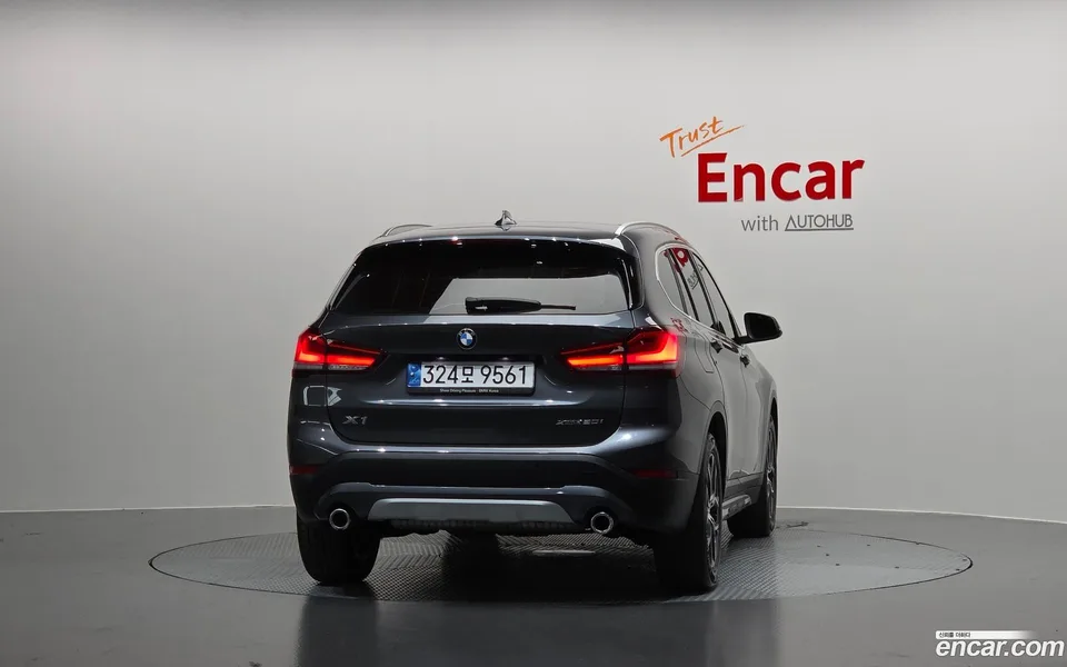 BMW X1 xDrive 20i xLine 2022 — миниатюра 4