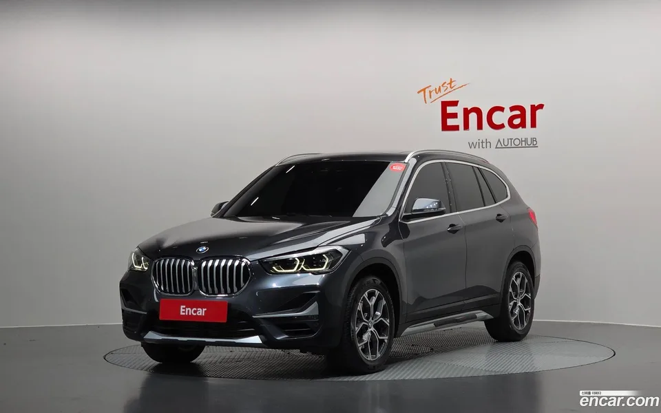 BMW X1 xDrive 20i xLine 2022 — фото 1, купить с доставкой в Москву