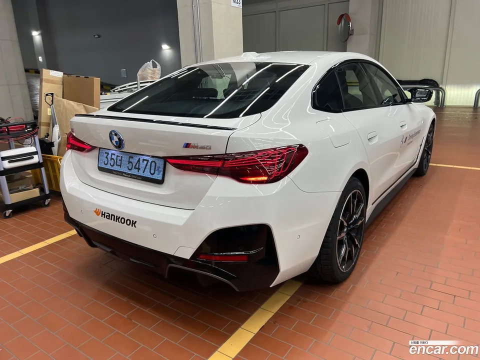 BMW i4 M50 2025 — миниатюра 2