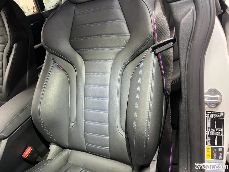 BMW i4 M50 2025 — миниатюра 5