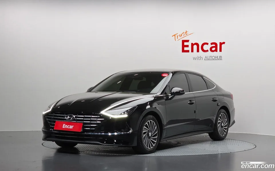 Hyundai Sonata Hybrid 2022 — фото 1, купить с доставкой в Москву