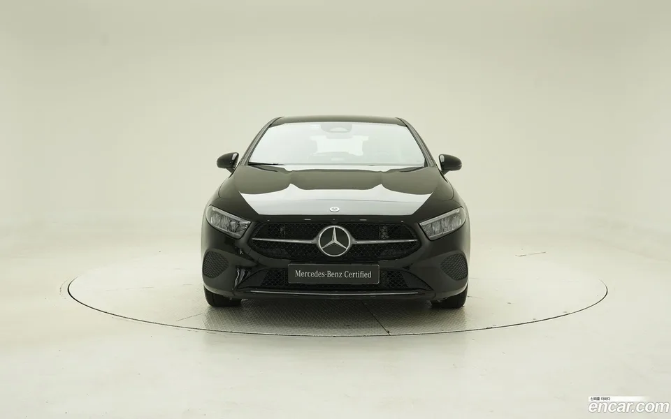 Mercedes-Benz A-Class A220 2024 — миниатюра 3