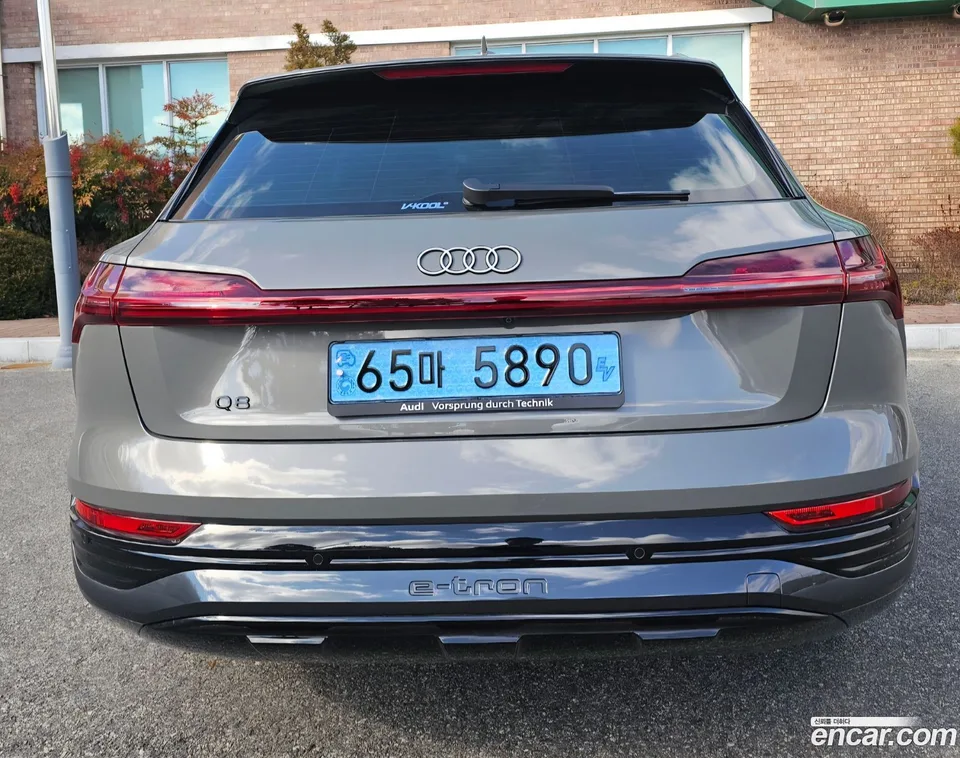Audi Q8 e-tron 50 2024 — миниатюра 4