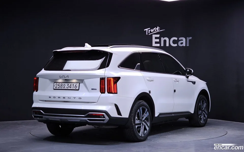 Kia Sorento HEV 1.6 2WD 2022 — миниатюра 2