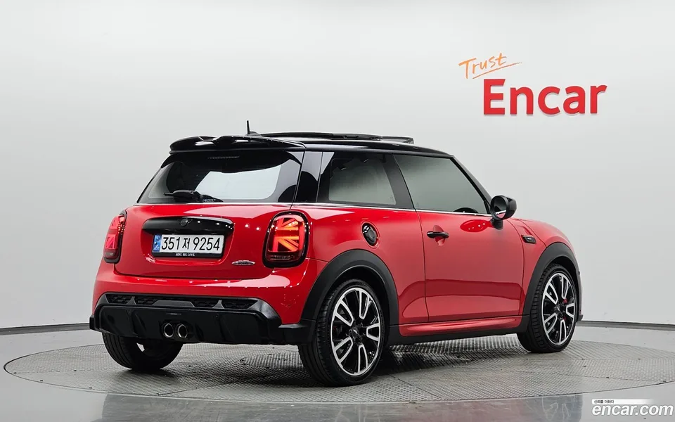 MINI Cooper S JCW 2024 — миниатюра 2