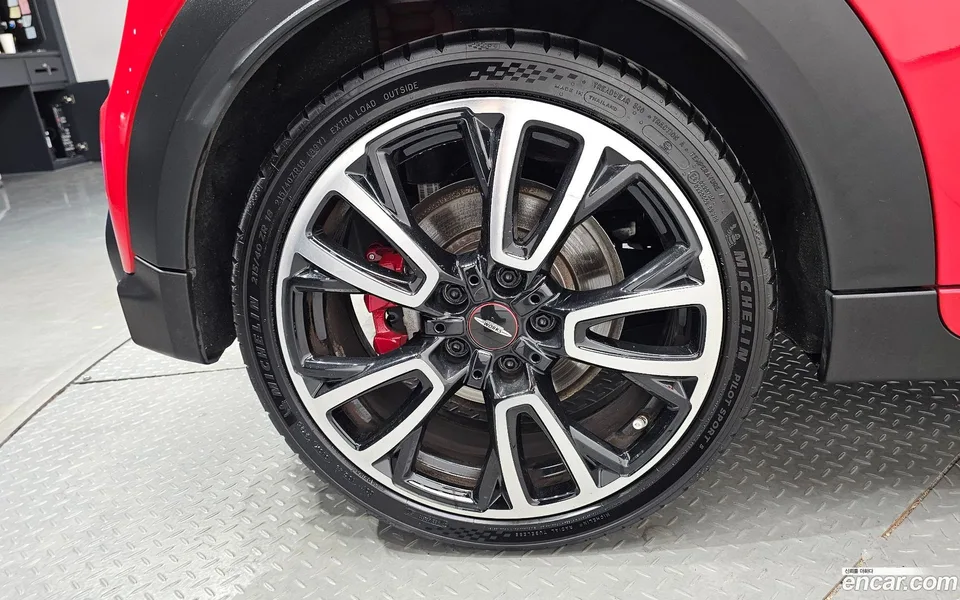 MINI Cooper S JCW 2024 — миниатюра 5