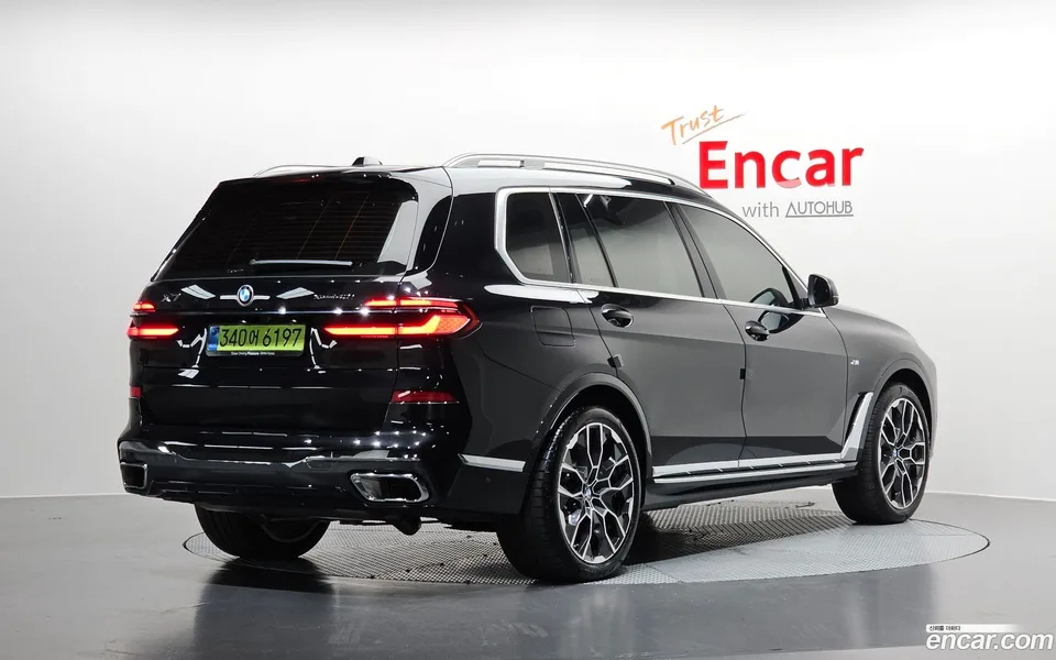 BMW X7 xDrive 40i M 6 2025 — миниатюра 2