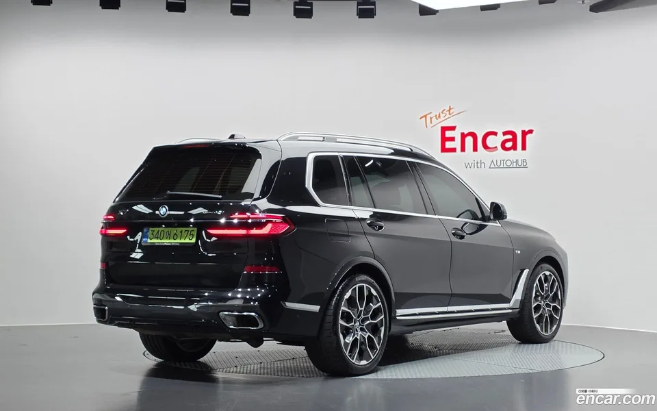 BMW X7 xDrive 40i M 7 2025 — миниатюра 2