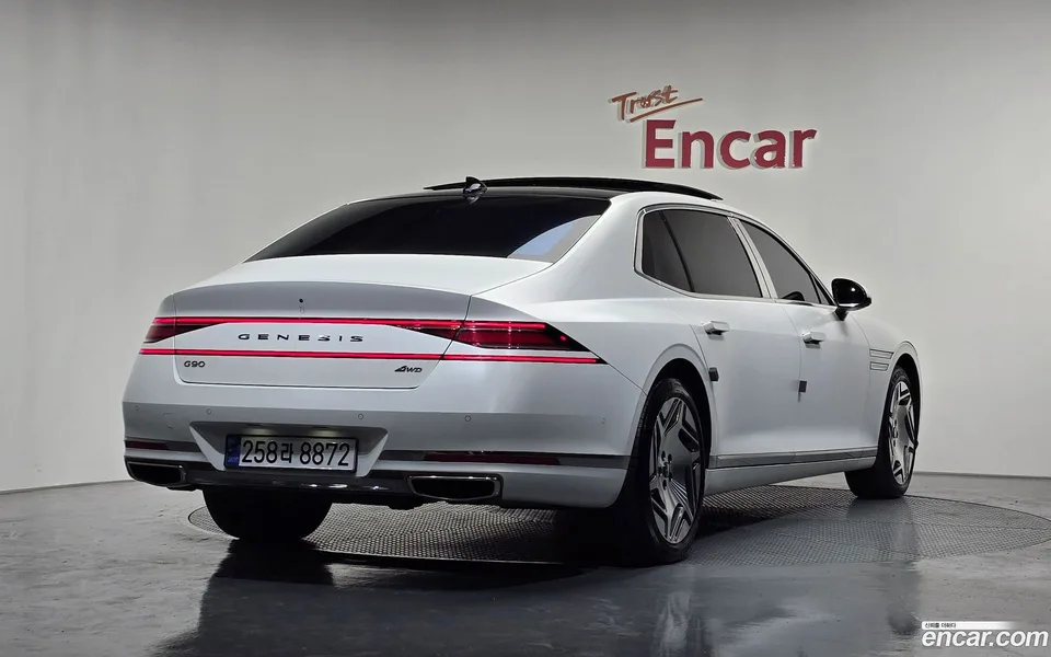 Genesis G90 3.5 e-S/C AWD LWB 2022 — миниатюра 2