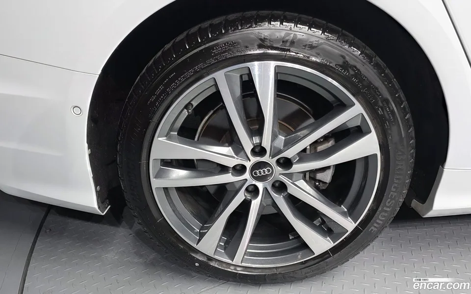 Audi A6 45 TFSI 2023 — миниатюра 5