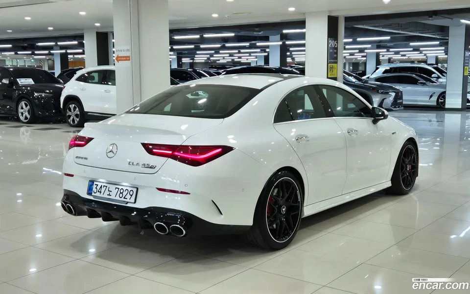 Mercedes-Benz CLA-Class AMG CLA 45 S 4MATIC+ 2025 — миниатюра 4