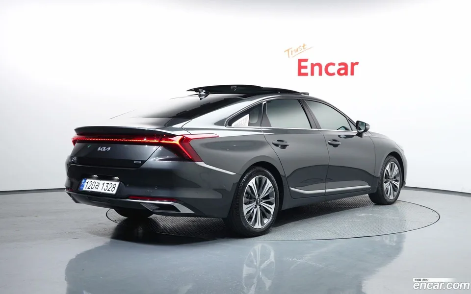 Kia K8 Hybrid 2023 — миниатюра 2