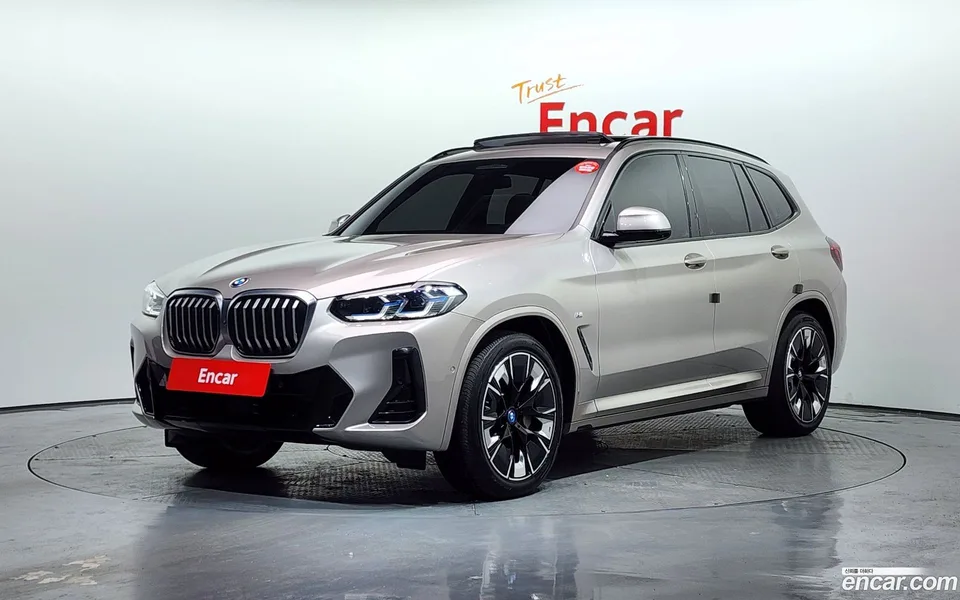 BMW iX3 M 2024 — фото 1, купить с доставкой в Москву