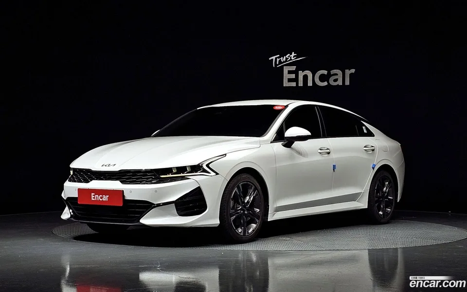 Kia K5 2.0 2022 — фото 1, купить с доставкой в Москву