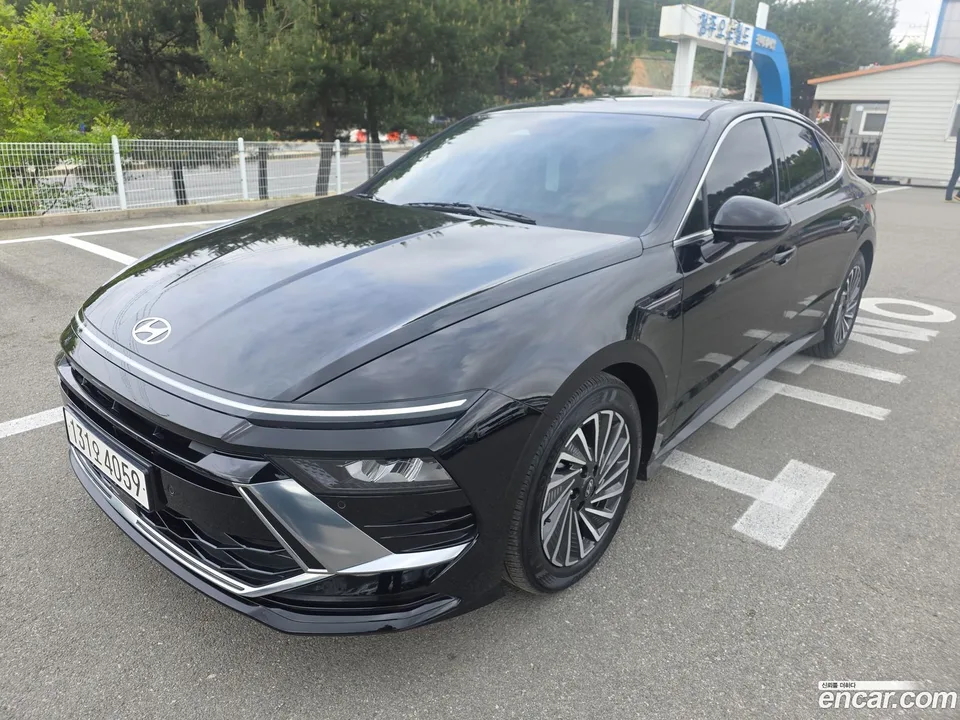Hyundai Sonata The Edge Hybrid 2024 — миниатюра 2