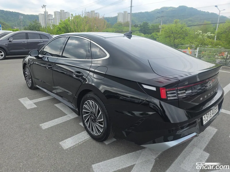 Hyundai Sonata The Edge Hybrid 2024 — миниатюра 3