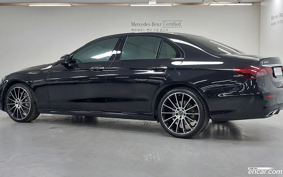 Mercedes-Benz E-Class E350 4MATIC AMG Line 2023 — миниатюра 2