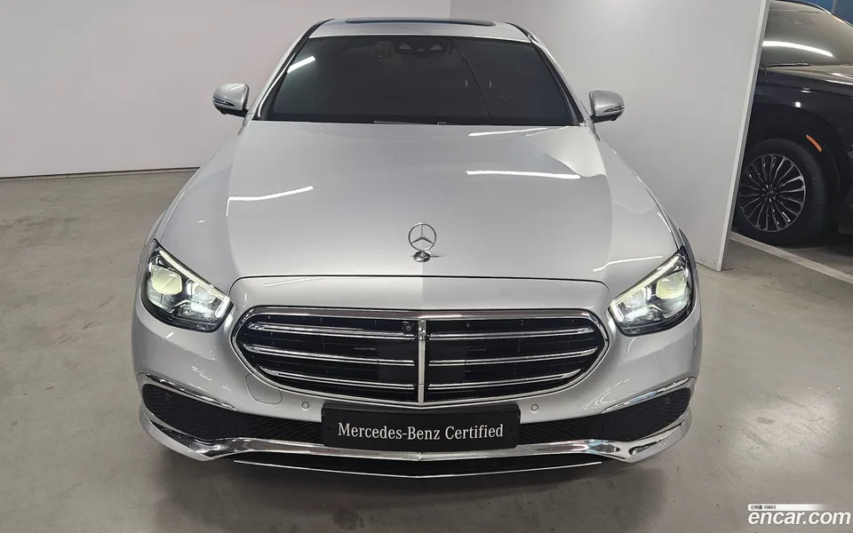 Mercedes-Benz E-Class E300e 4MATIC 2023 — миниатюра 2