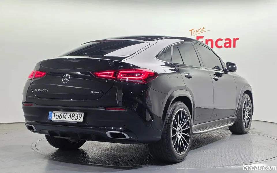 Mercedes-Benz GLE-Class GLE400d 4MATIC 2022 — миниатюра 2