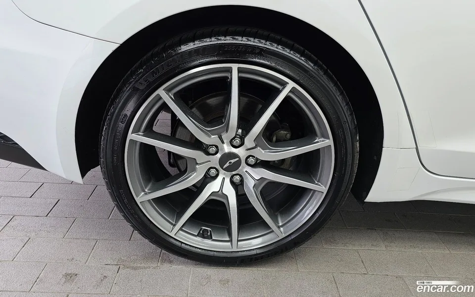 Genesis G70 2.0T 2WD 2022 — миниатюра 5