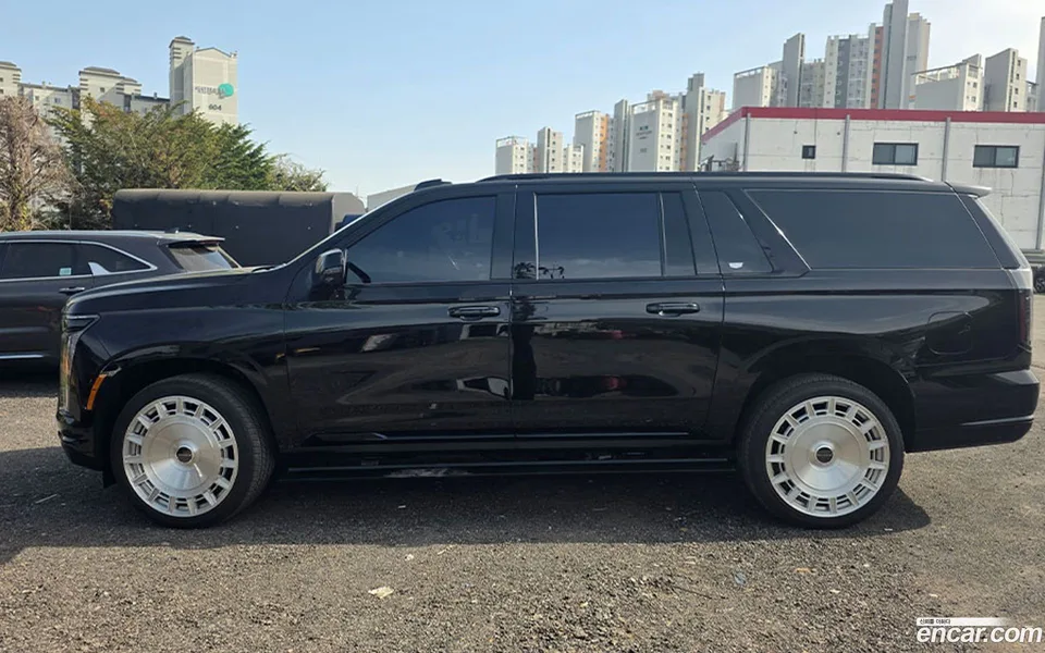 Cadillac Escalade 6.2 ESV 2026 — миниатюра 3
