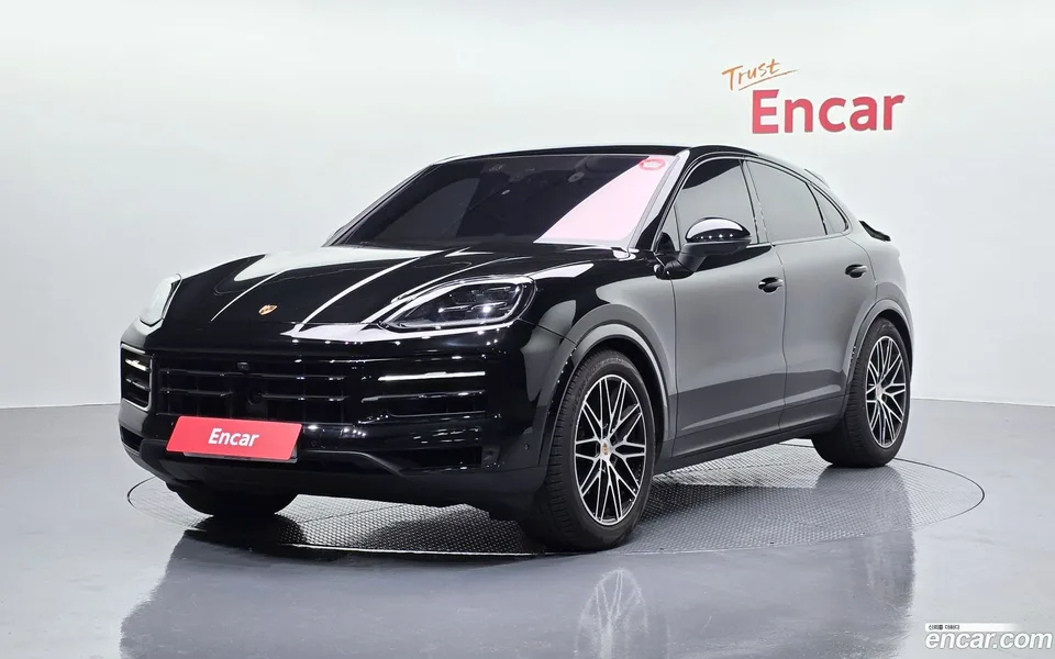 Porsche Cayenne 3.0 2025 — фото 1, купить с доставкой в Москву
