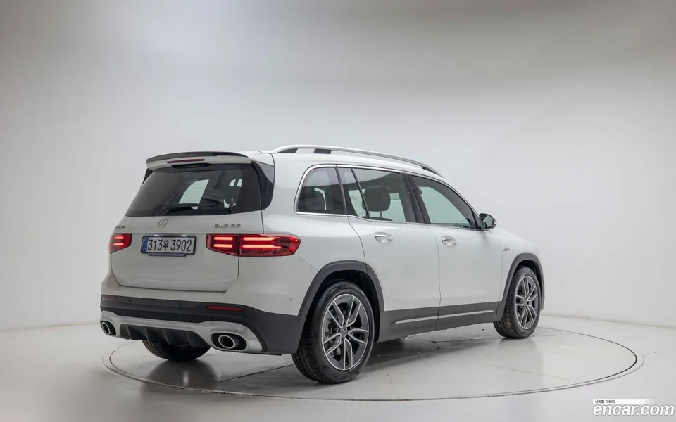 Mercedes-Benz GLB-Class AMG GLB35 4MATIC 2025 — миниатюра 2